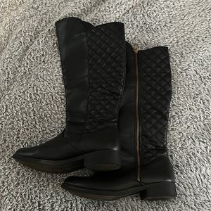 Dexflex women 8.5 leather quilted riding boots under knee gold zipper